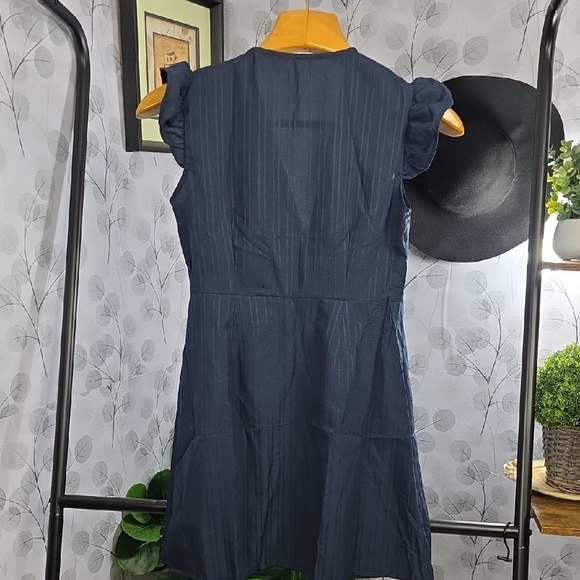 Elegant Navy Button-Down Dress - Picture 6 of 7